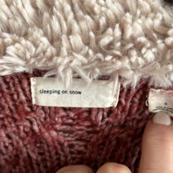 Sleeping on Snow Cable Knit Bomdurant Cardigan With Sherpa Collar - Picture 4 of 9